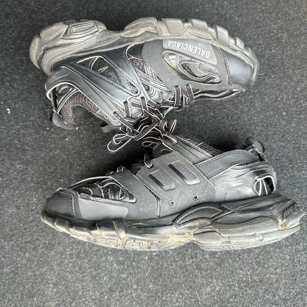 Balenciaga Unisex Track Sneakers - Picture 2 of 4